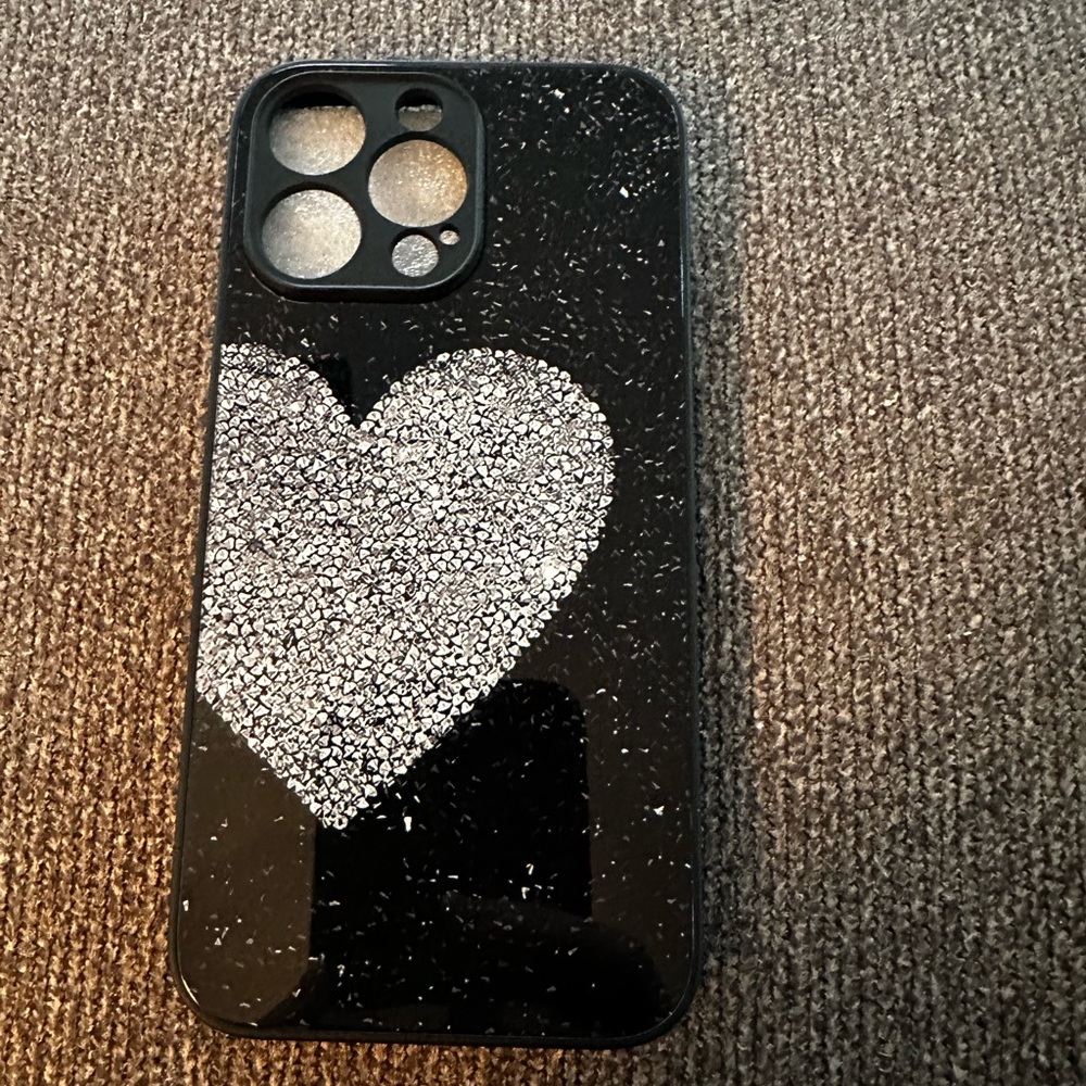 14 Pro Max ❤️ Heart Phone Case~Beautiful picture of Clear Heart Rhinestone. NEW - Picture 1 of 7